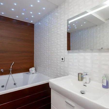 Luxury Ana Apartament *