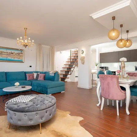 Luxury Ana Apartament *